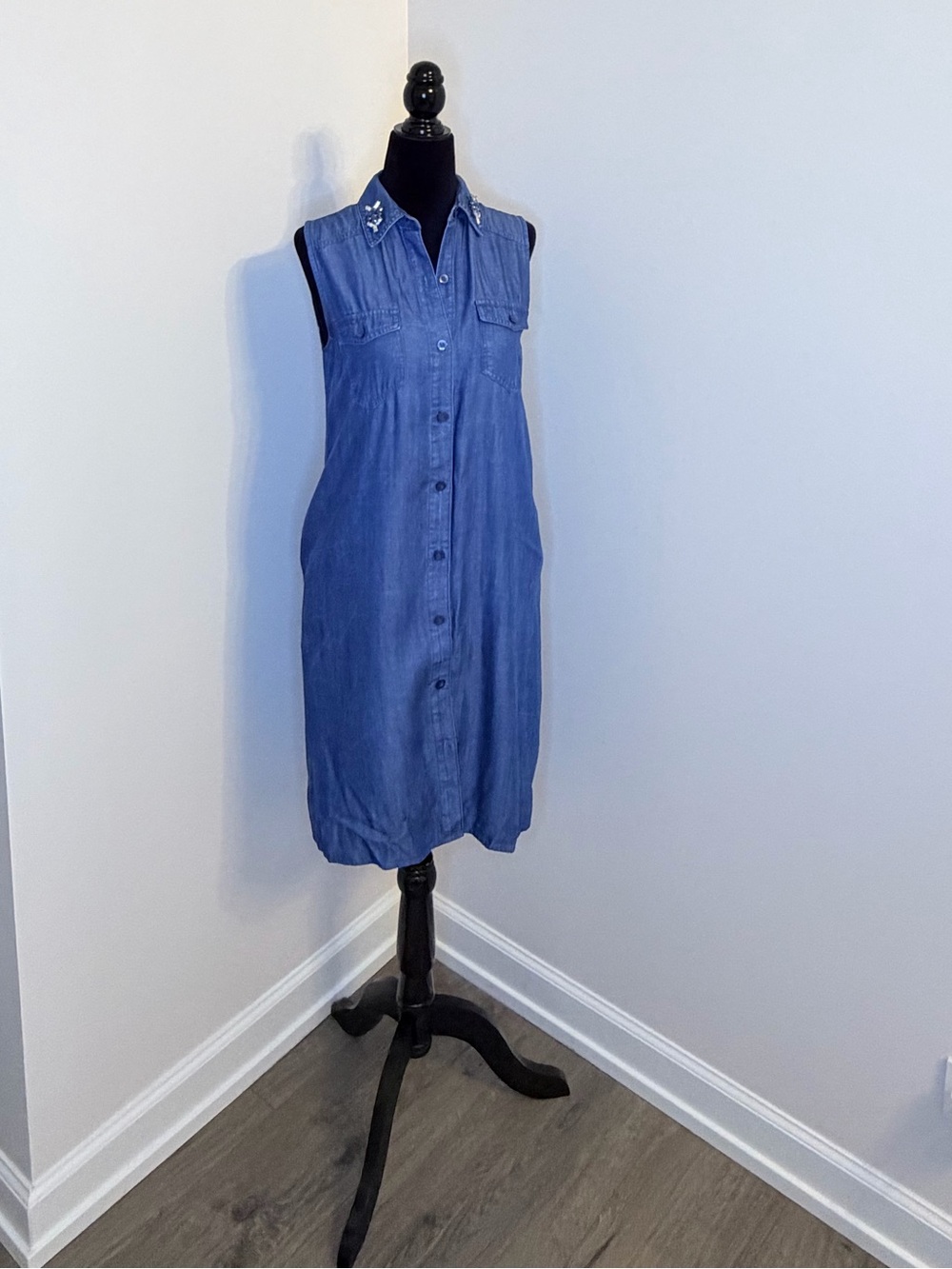 Vera Vera Wang Navy Blue Denim-Trim Top